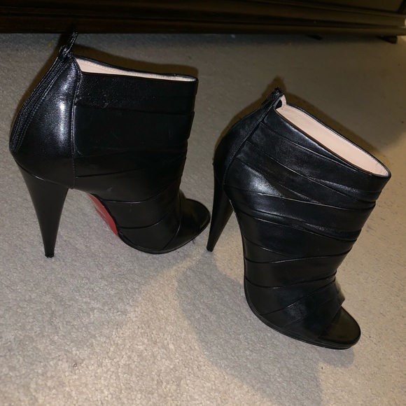 Christian Louboutin - Picture 5 of 8